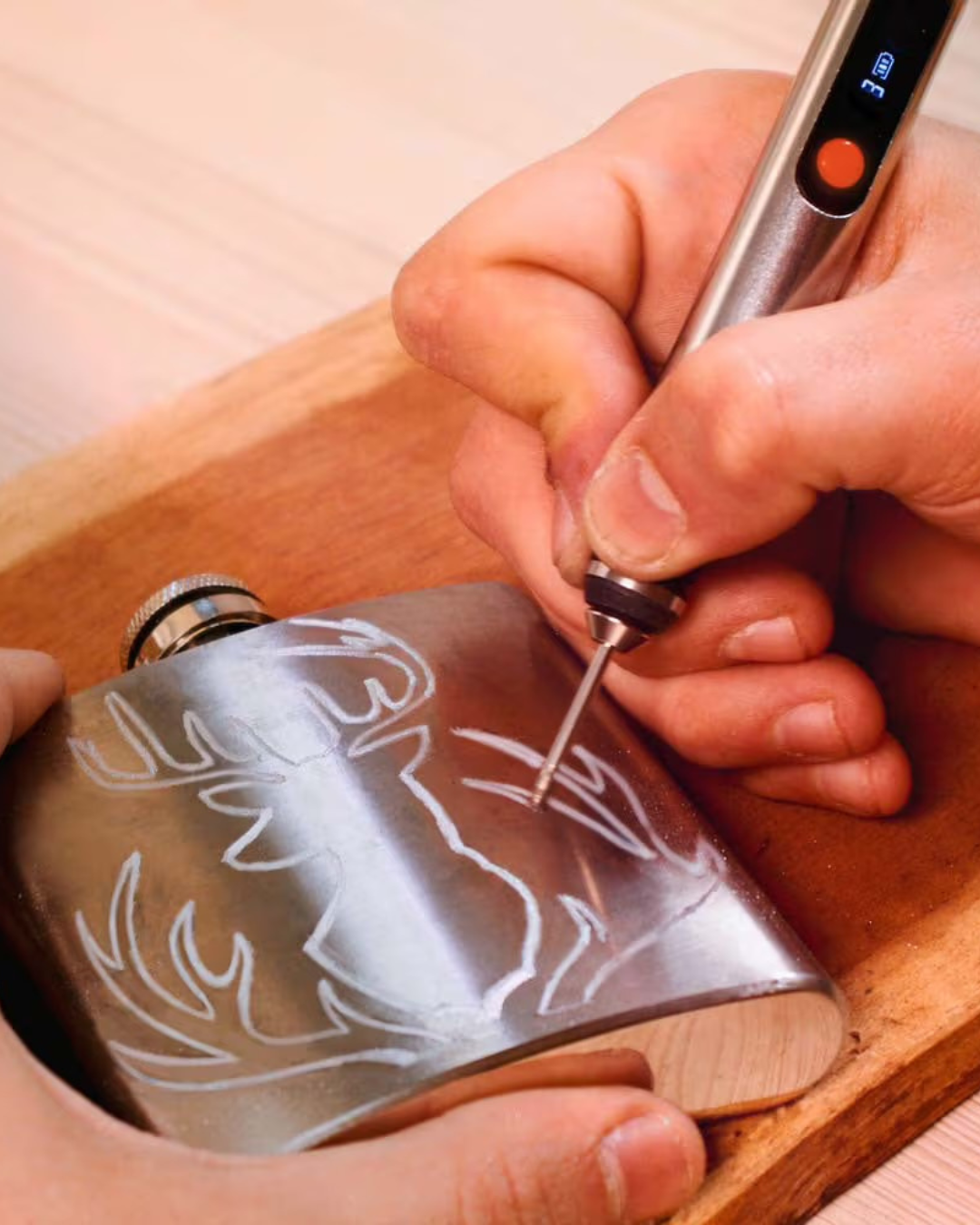 EngravePro™ - Gåvan de aldrig glömmer, skapa personliga gravyrer på 2 minuter